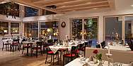 Restaurant élégant avec vue